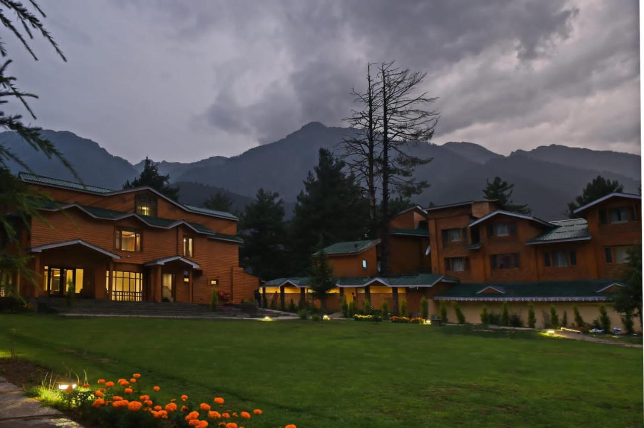 Radisson Golf Resort Pahalgam Exterior photo