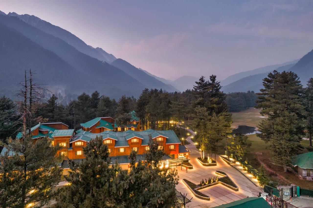 Radisson Golf Resort Pahalgam Exterior photo