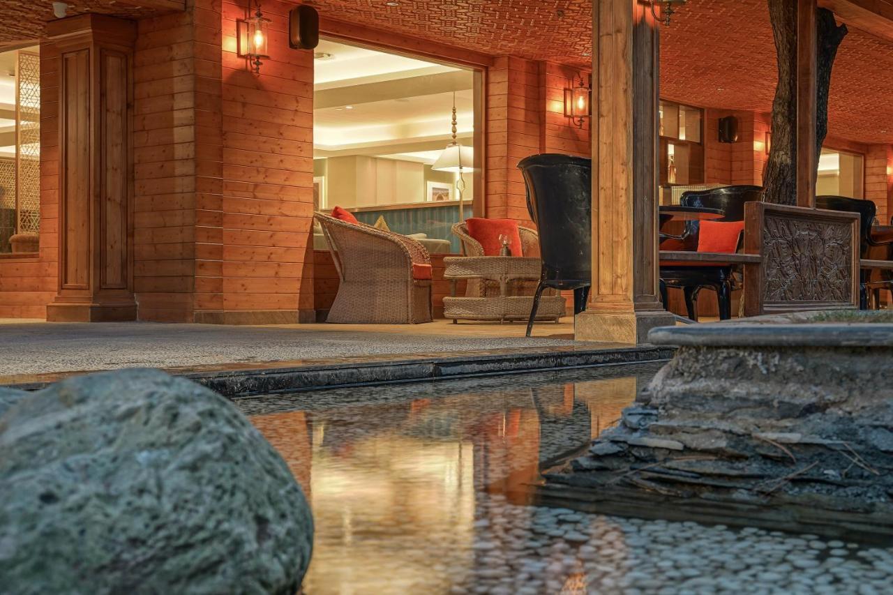 Radisson Golf Resort Pahalgam Exterior photo