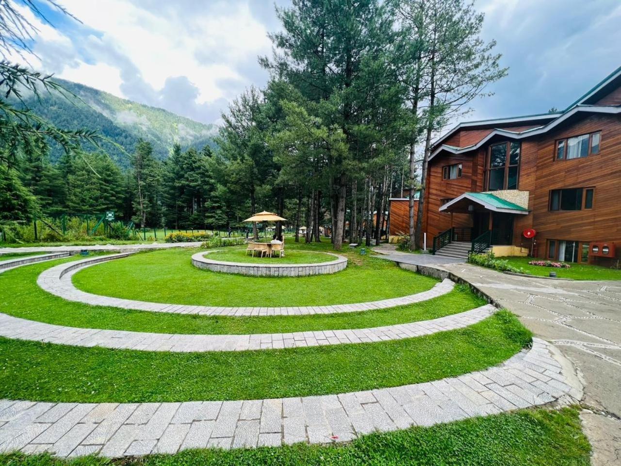 Radisson Golf Resort Pahalgam Exterior photo