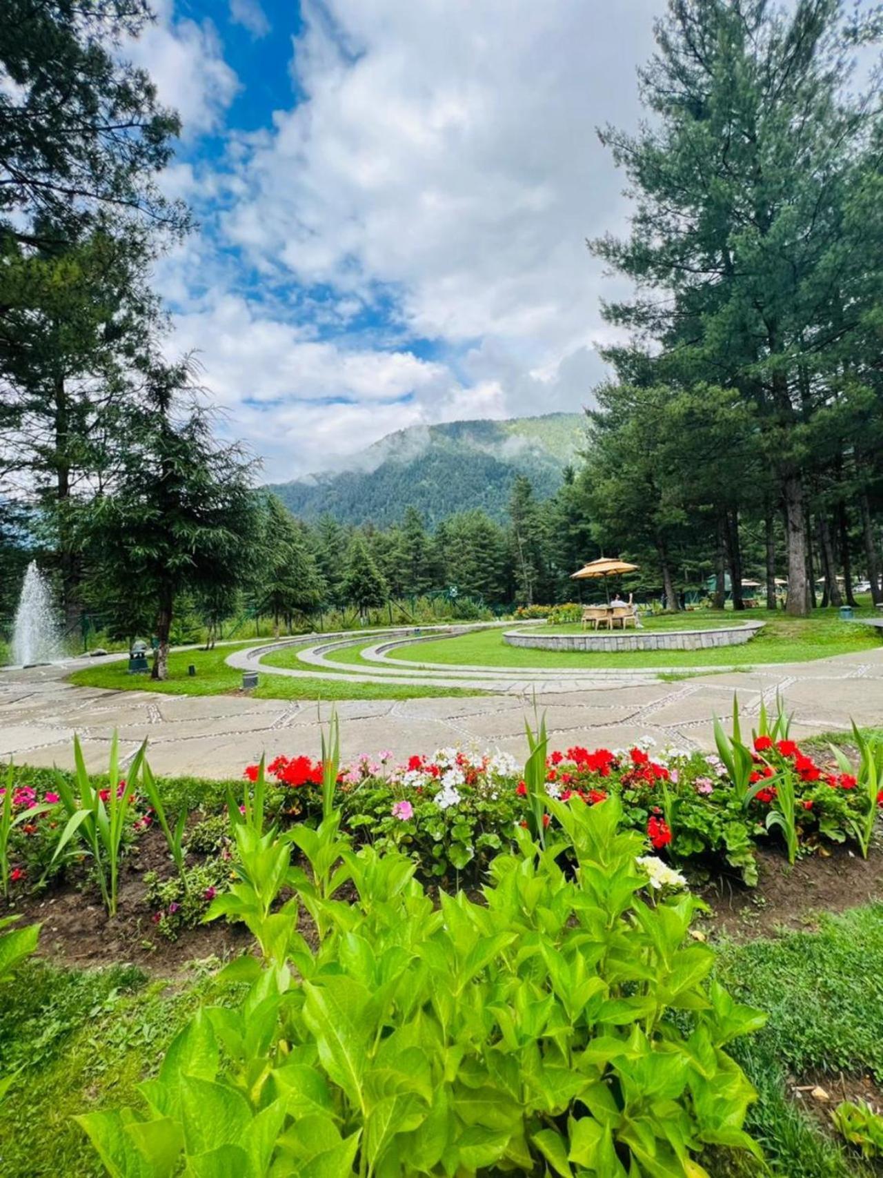 Radisson Golf Resort Pahalgam Exterior photo